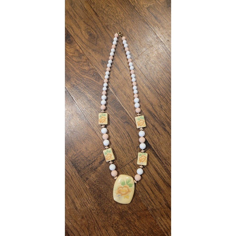 Vintage Long JAPAN LUCITE CERAMICS NECKLACE PINK & WHITE BEAD FLORAL 26"